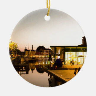 Mailand, das den Kanal übersieht Keramikornament