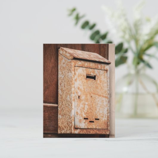 Mailbox rostig im Freien Postkarte (Stehend Vorderseite)