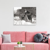 Mailman im Schnee, 1922 Leinwanddruck (Insitu (Wohnzimmer))