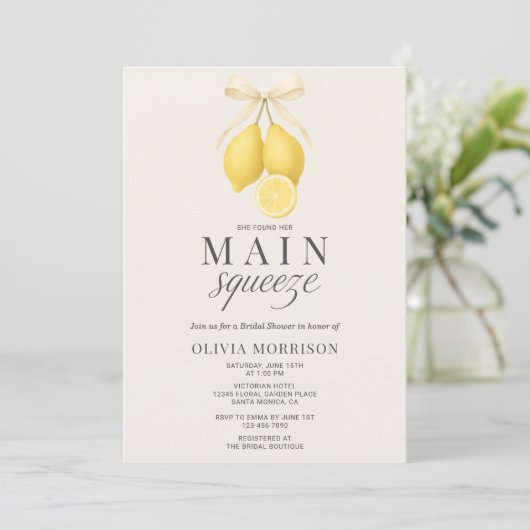 Main Squeeze Bow QR Code Bridal Shower Einladung (Stehend Vorderseite)