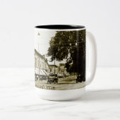 Main Street Boscobel Wisconsin Circa Foto der 1910 Zweifarbige Tasse (VorderseiteRechts)