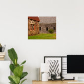 Maine, altes Gebäude aus Stein und Holzstall in Poster (Heimbüro)