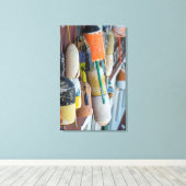 Maine, Bar Harbour. Farbige Hummerfänger Leinwanddruck (Insitu (Holzboden))