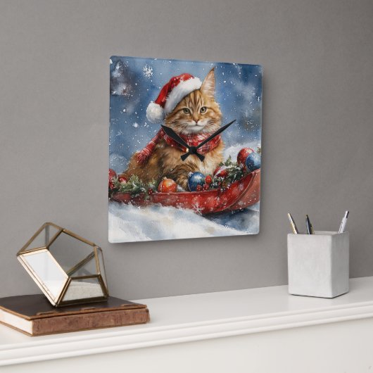 Maine Coon Cat in Sledge Let it Schnee Weihnachten Quadratische Wanduhr (Büro)