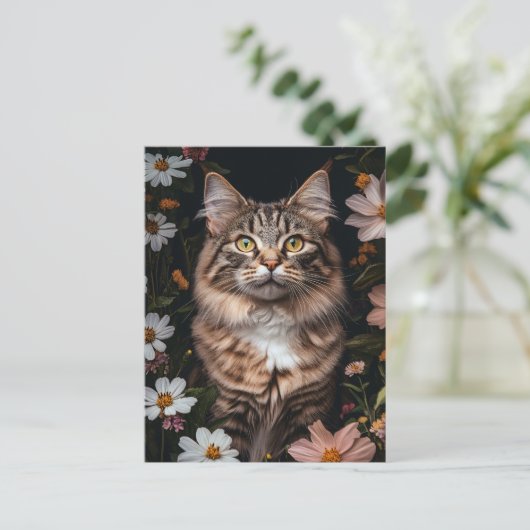 Maine Coon Cat Umgeben von Blume Postkarte (Stehend Vorderseite)