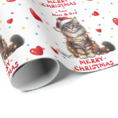 Maine Coon Cat Wrapped in Christmas Lights Geschenkpapier (Rolleneckpunkt)
