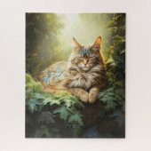 Maine Coon mit Feathers im Wald Puzzle (Vertikal)