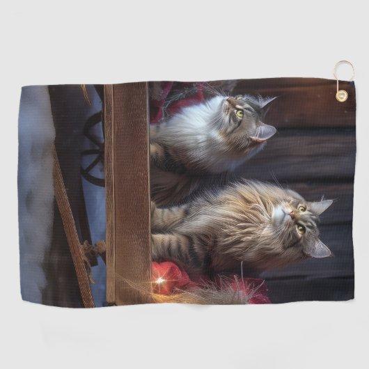 Maine Coon Snowy Sleigh Weihnachtsdekor Golfhandtuch (Horizontal)