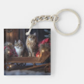 Maine Coon Snowy Sleigh Weihnachtsdekor Schlüsselanhänger (Rückseite)