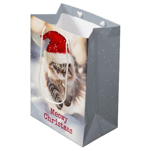 Maine Coon Weihnachtskatze im Schnee Mittlere Geschenktüte (Vorderseite Schrägansicht)