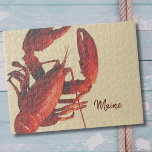 Maine Red Lobster Personalisiert Puzzle<br><div class="desc">Dieses Puzzle mit rotem Hummer und "Maine"-Text verbindet Küstentauchen. Personalisieren Sie es für eine einzigartige Touch! Ideal für einen erlebnisreichen Abend im Urlaub... Siegel es und hänge es stolz am Strandhaus auf.</div>