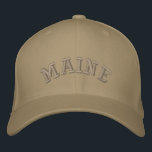 Maine Staat der USA Bestickte Baseballkappe<br><div class="desc">Maine ist ein Staat in der Region Neuengland im Nordosten der Vereinigten Staaten.Maine ist bekannt für seine Landschaft - seine zackige,  meist felsige Küste,  seine flachen,  hügeligen Berge,  sein stark bewaldetes Inneres und seine malerischen Wasserwege - sowie für seine Meeresfrüchte-Küche,  vor allem Hummer und Muscheln.</div>