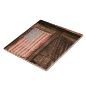 Maine, verblaßte amerikanische Flagge auf Tür der Fliese (Seite)