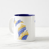Mais und Blau von Michigan Mandala Zweifarbige Tasse (Vorderseite Links)