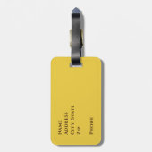 Maisernte, Pile von geerntetem Mais auf Brüsten Gepäckanhänger (Rückseite vertikal)