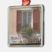 Maison de la Lavande, Place du Couwert Ornament Aus Metall (Links)