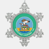 Maisy am Strand Schneeflocken Zinn-Ornament (Vorderseite)