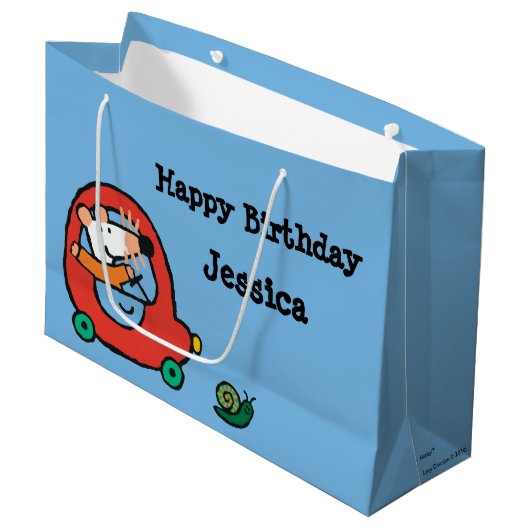 Maisy fährt ein niedliches rotes Auto Große Geschenktüte (Vorderseite Schrägansicht)