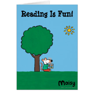 Maisy liest ihr Bibliotheks-Buch draußen
