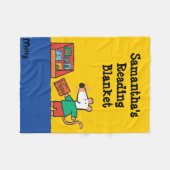 Maisy mit Bibliotheks-Büchern Fleecedecke (Vorderseite (Horizontal))