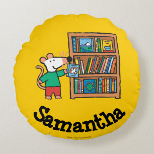 Maisy und ein Bücherregal der Bücher Rundes Kissen