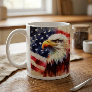 Majestätiges Weißkopfseeadler-Porträt mit amerikan Kaffeetasse