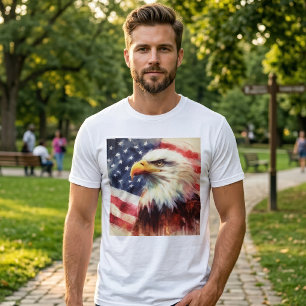 Majestätiges Weißkopfseeadler-Porträt mit amerikan T-Shirt