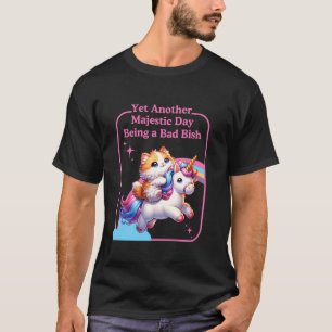 Majestätische Bad Bish Katze reitet auf einem Einh T-Shirt