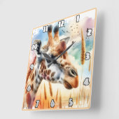 Majestätische Giraffe über der afrikanischen Savan Quadratische Wanduhr (Winkel)
