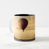 Majestätische Heißluft-Ballone Zweifarbige Tasse (Vorderseite Links)