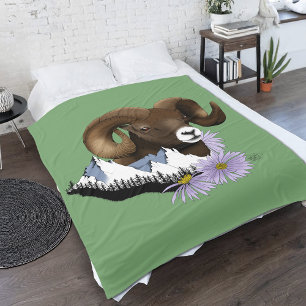Majestätischer Dickhorn-Braunschaf-Widder Grüne Be Fleecedecke