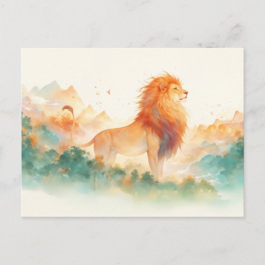 Majestätischer Löwe Nebeliger Bergwald Postkarte (Vorderseite)