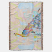 Majestätischer Pfau auf einem Zaun - abstrakt Decke (Vorderseite Vertikal)