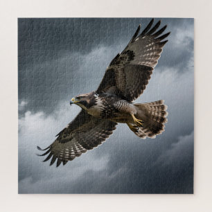 Majestätischer schwebender Habicht Sturmwolken Puzzle