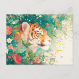 Majestätischer Tiger versteckt im üppigen Blumenga Postkarte