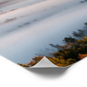 Majestätischer Triglav mit Nebel im Tal Poster (Ecke)