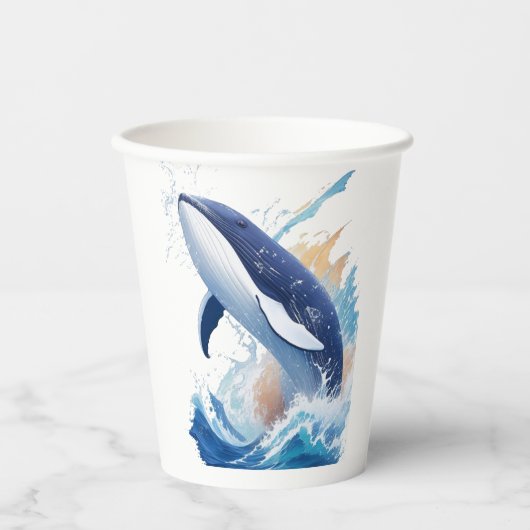 majestätischer Wal im Malstil. Pappbecher (Vorderseite)