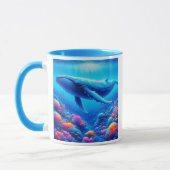 Majestätischer Wal schwimmt in einem Riff. Tasse (Links)