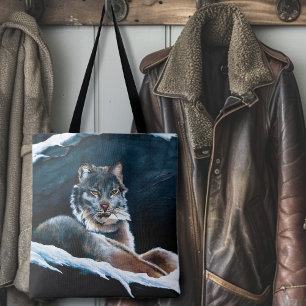 Majestätischer Winterluchs ruht auf schneebedeckte Tasche