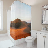 Majestätisches Feld im Sonnenlicht. Dramatisch und Duschvorhang (Beispiel)