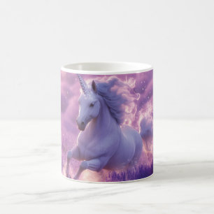 Majestätisches weißes Einhorn galoppiert durch Lav Kaffeetasse