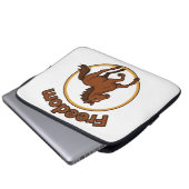 **Majestic Arabian Horse in the Golden Desert** Laptopschutzhülle (Vorne Knopf)