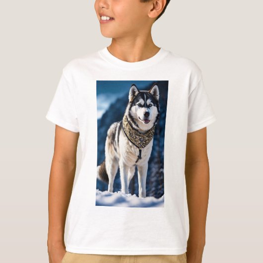 Majestic Arctic Spirit: Der Huskykönig T-Shirt (Vorderseite)