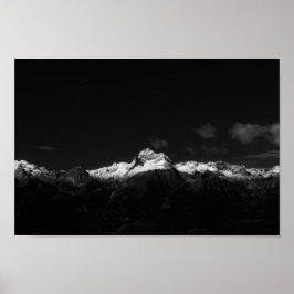 Majestic Berg Triglav in Schwarzweiß Poster