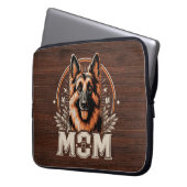 Majestic Bond: Gee Vaucher German Shepherd Dog Mam Laptopschutzhülle (Vorderseite Links)
