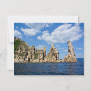 Majestic Coastal Spires - Triozyorye, japanisches  Postkarte
