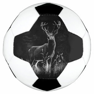 Majestic Deer in der Wildnis - Black&White Art Fußball