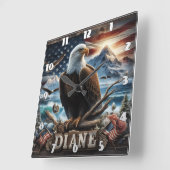 Majestic Eagle auf einer Zweigstelle mit Flagge Quadratische Wanduhr (Winkel)