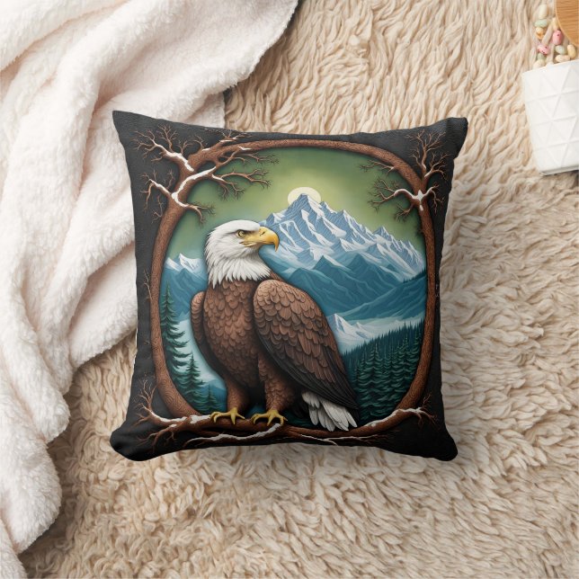 Majestic Eagle mit Blick auf die schneebedeckten B Kissen (Decke)