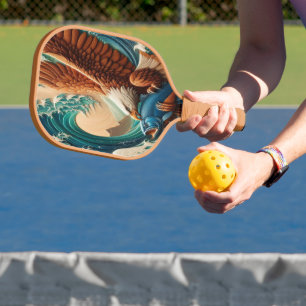 Majestic Eagle steigt über Fisch auf Pickleball Schläger